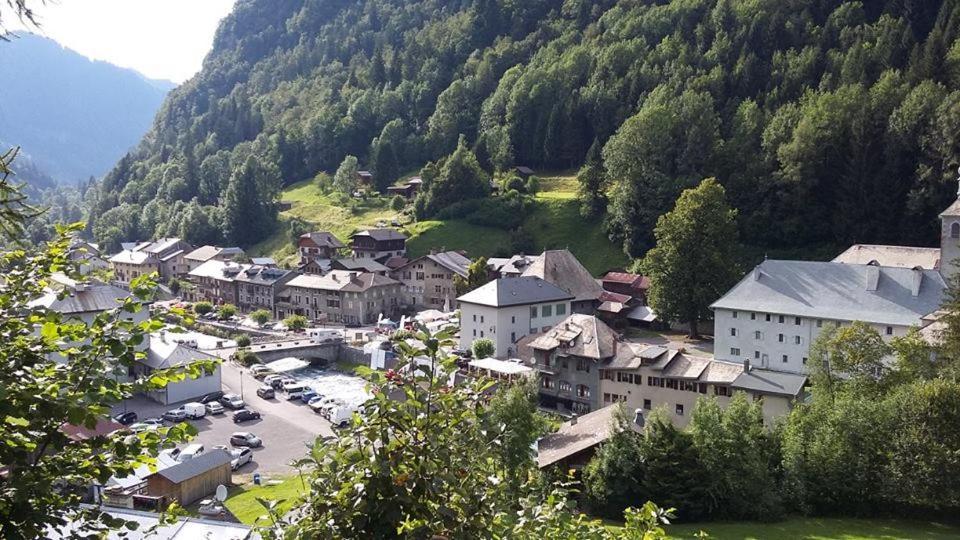 Апартаменты Le Bivouac Sixt-Fer-a-Cheval Экстерьер фото